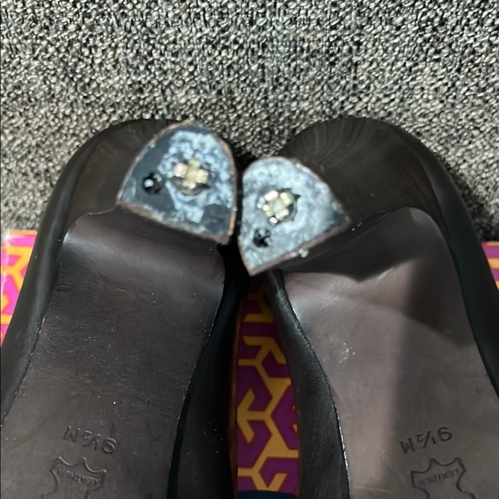 New Tory Burch Chocolate Brown Betty Pumps - Picture 8 of 16